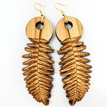 Load image into Gallery viewer, Licorice Fern earrings