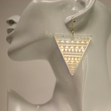 Load image into Gallery viewer, Triangle Weave Earrings