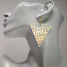 Load image into Gallery viewer, Triangle Weave Earrings