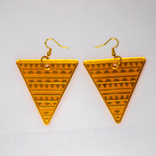 Load image into Gallery viewer, Triangle Weave Earrings