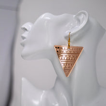 Load image into Gallery viewer, Triangle Weave Earrings