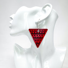 Load image into Gallery viewer, Triangle Weave Earrings