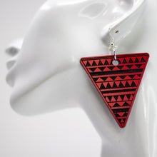 Load image into Gallery viewer, Triangle Weave Earrings