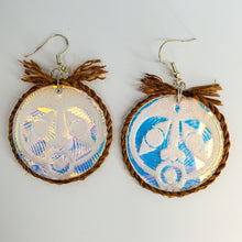 Load image into Gallery viewer, Cedar Rope iridescent face Earrings
