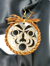 Load image into Gallery viewer, Cedar rope with gold ripple face
